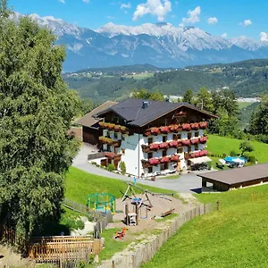 Sattlerhof , Mutters Austria